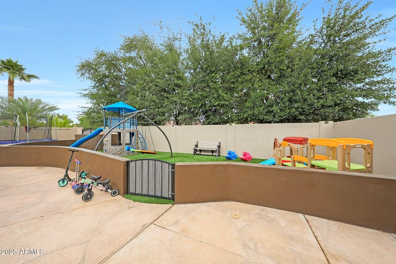 1444 Myrna Ln, Tempe, AZ 85284
