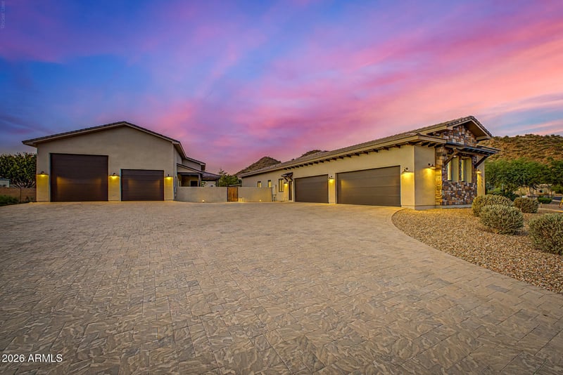 1444 N Aaron Cir, Mesa, AZ 85207