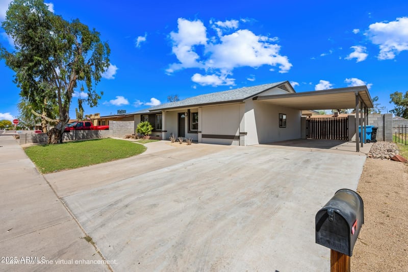 1444 Wickieup Ln, Phoenix, AZ 85027