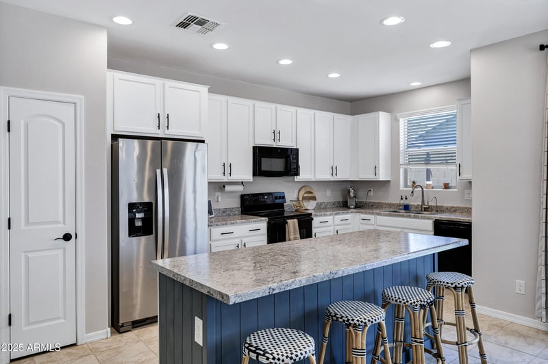 14442 Cottontail Ln, Surprise, AZ 85387