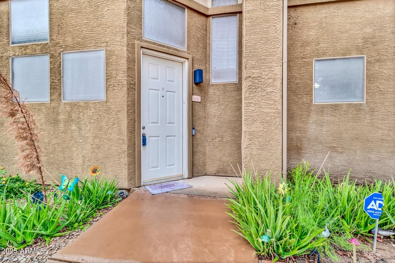 1445 Broadway Rd #106, Tempe, AZ 85282