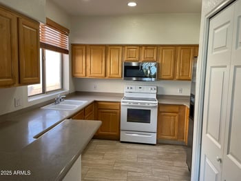 1445 Broadway Rd #221, Tempe, AZ 85282