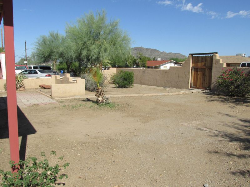 1445 E Hatcher Rd, Phoenix, AZ 85020