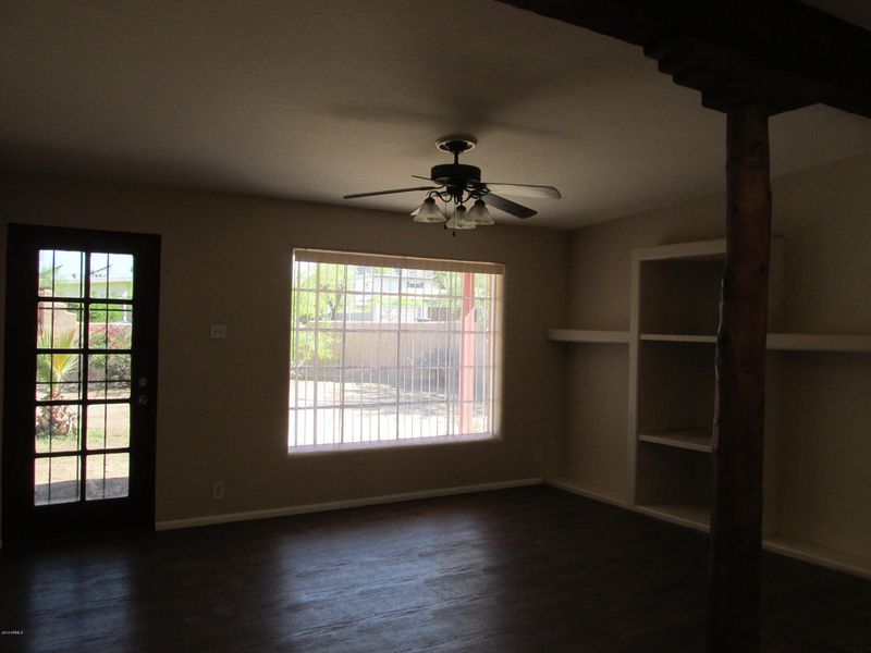 1445 E Hatcher Rd, Phoenix, AZ 85020