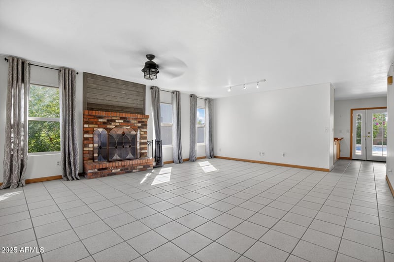 1445 Utopia Rd, Phoenix, AZ 85024