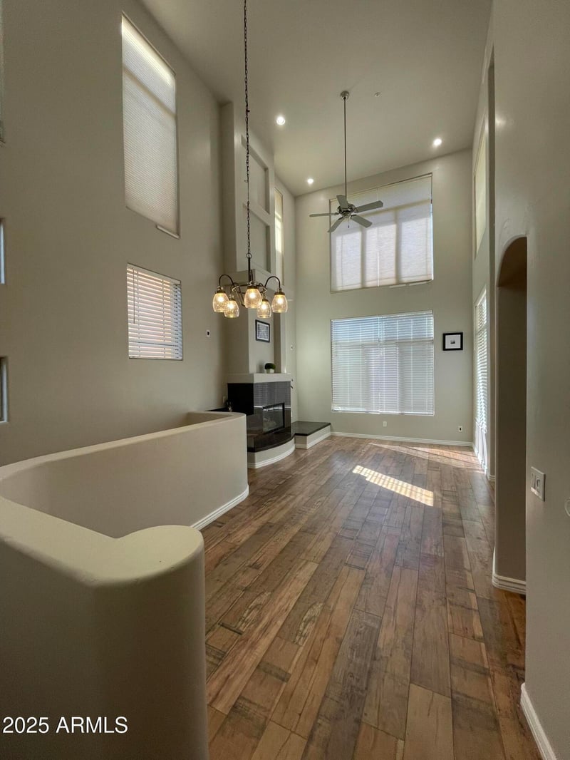 14450 Thompson Peak Pw #212, Scottsdale, AZ 85260