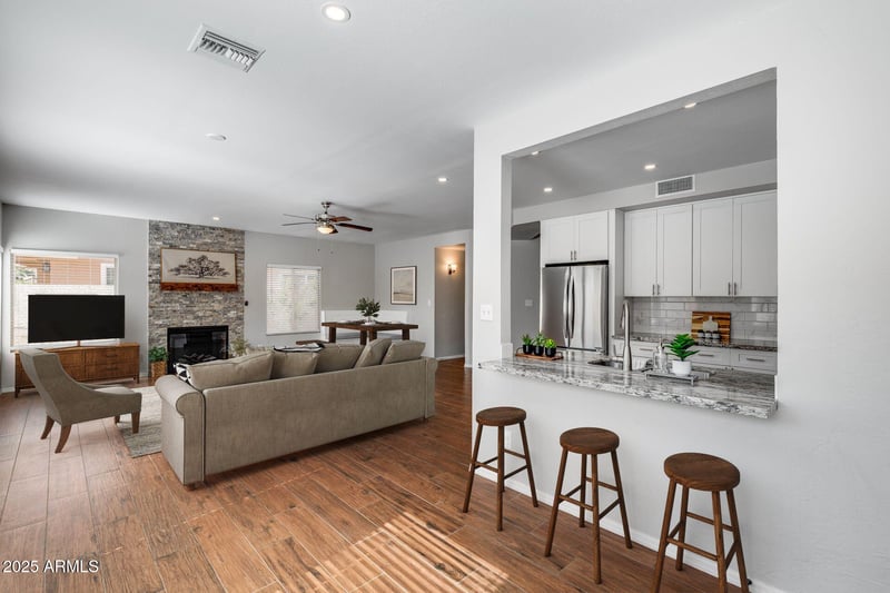 14452 40th St, Phoenix, AZ 85044