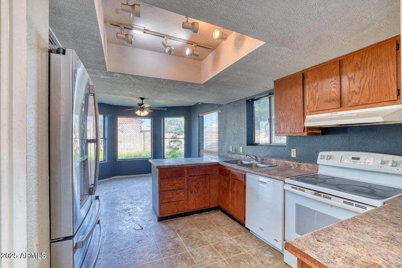 1446 Coleman Cir, Mesa, AZ 85201