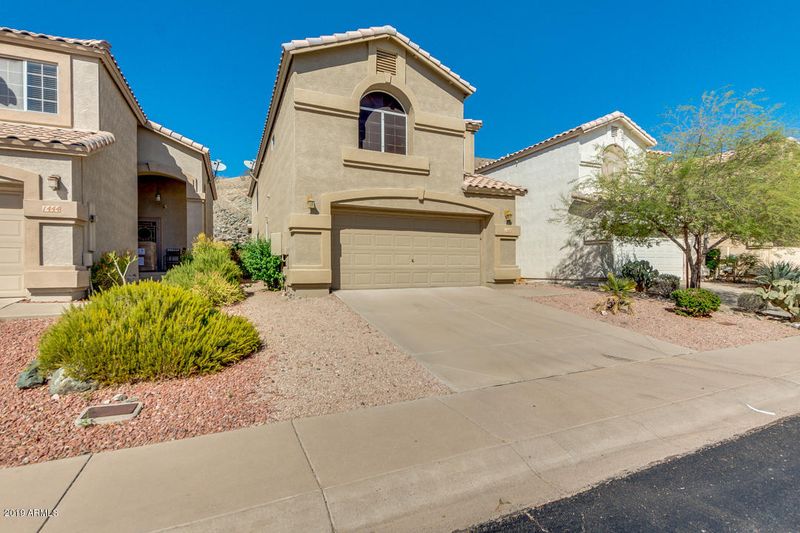 1446 E South Fork Dr, Phoenix, AZ 85048