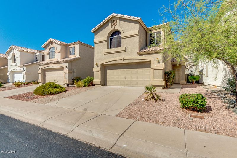 1446 E South Fork Dr, Phoenix, AZ 85048