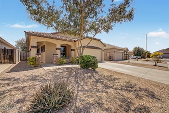1447 Brangus Way, San Tan Valley, AZ 85143