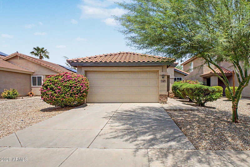 1448 Saguaro Trl, San Tan Valley, AZ 85143