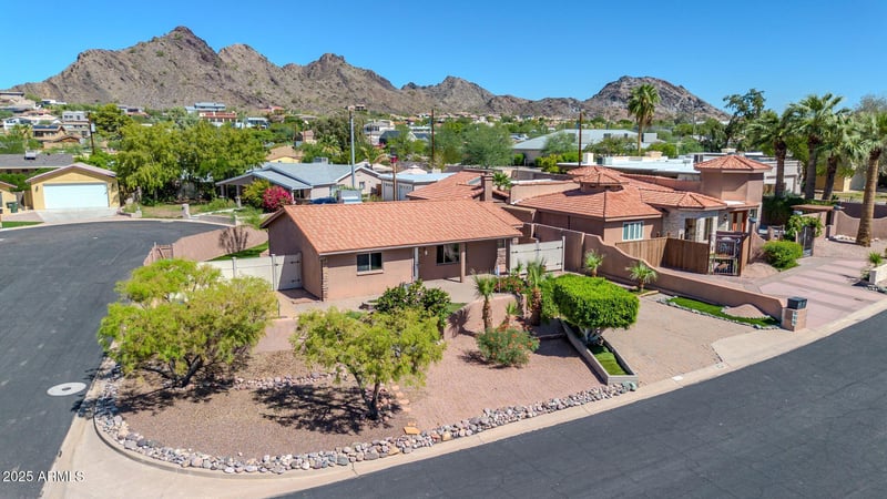 1448 Royal Palm Rd, Phoenix, AZ 85020