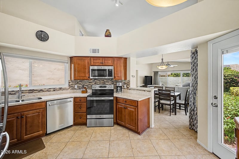 14486 Zuni Trl, Surprise, AZ 85374