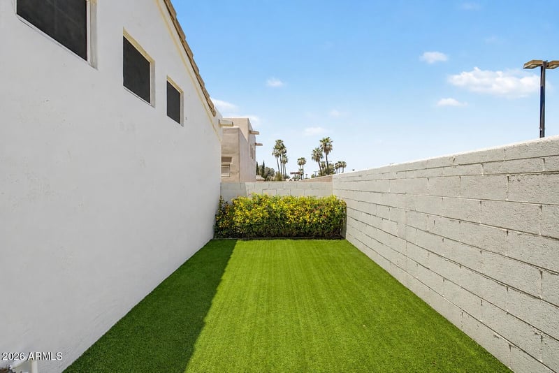 14486 Zuni Trl, Surprise, AZ 85374