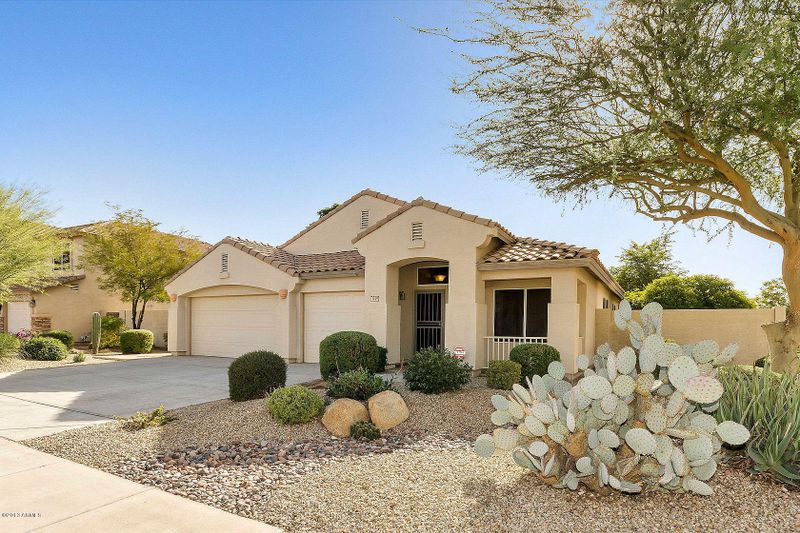 1449 E Carla Vista Dr, Gilbert, AZ 85295