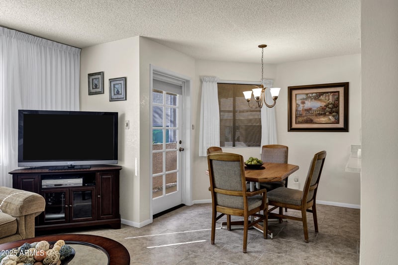 145 74th St #108, Mesa, AZ 85207