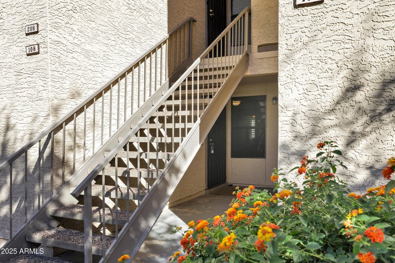 145 74th St #108, Mesa, AZ 85207