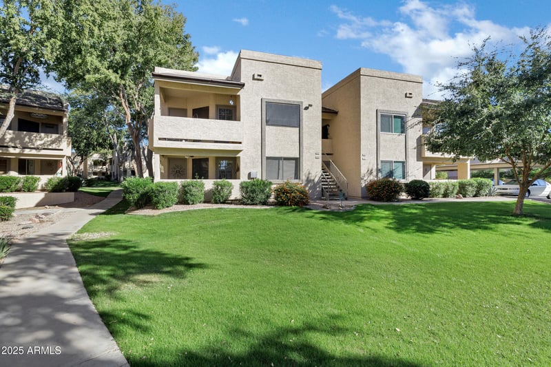 145 74th St #108, Mesa, AZ 85207