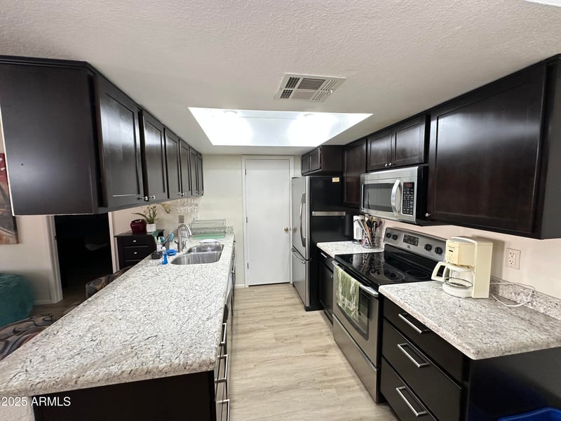 145 74th St #122, Mesa, AZ 85207