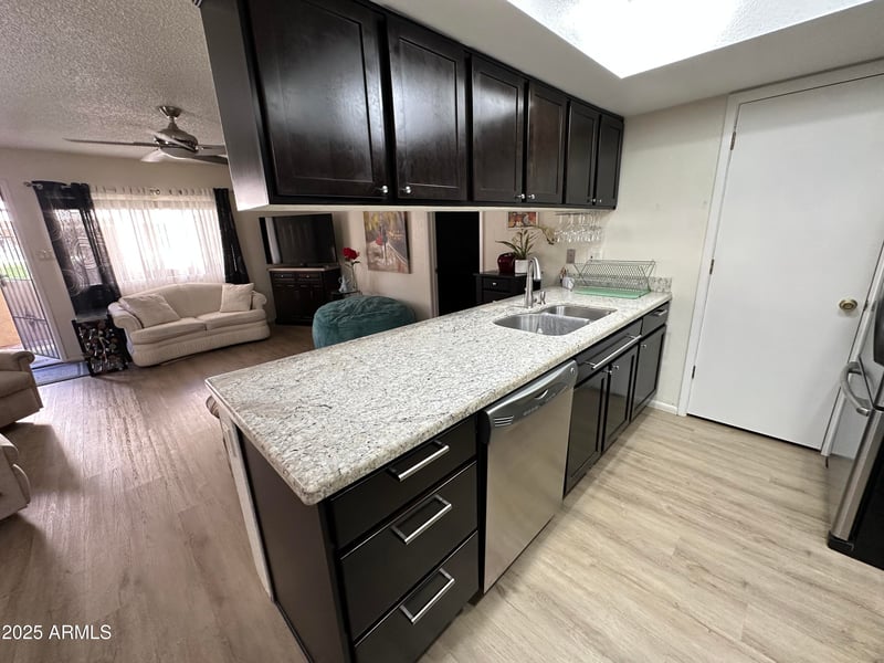 145 74th St #122, Mesa, AZ 85207