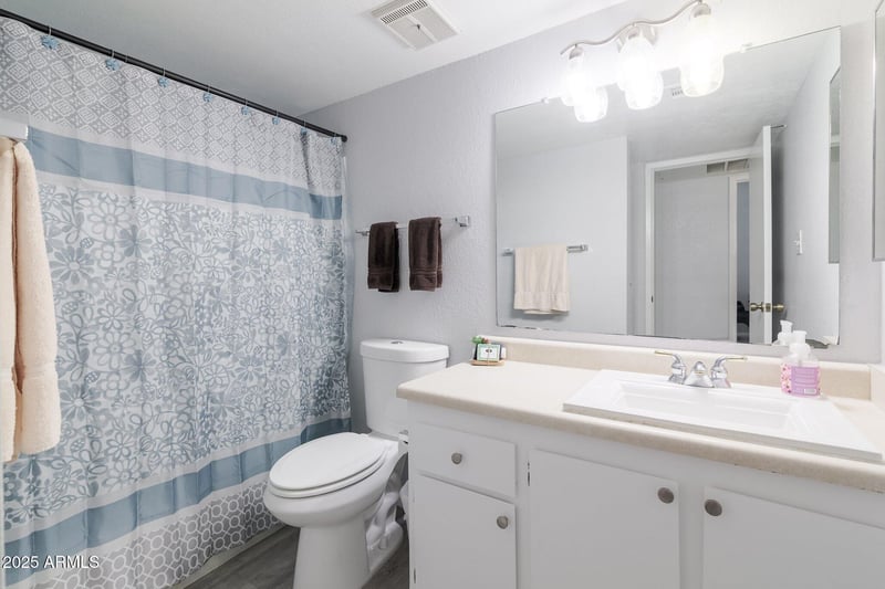 145 74th St #207, Mesa, AZ 85207
