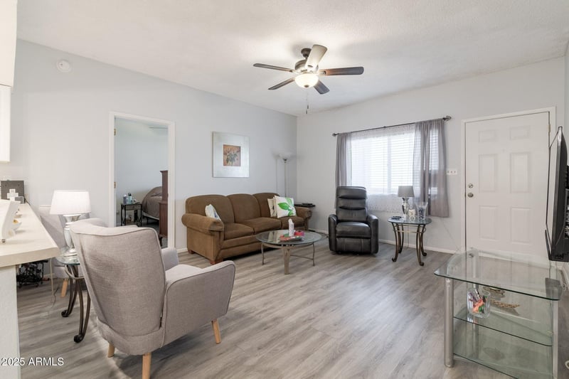 145 74th St #207, Mesa, AZ 85207
