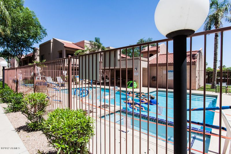 145 N 74th St #115, Mesa, AZ 85207
