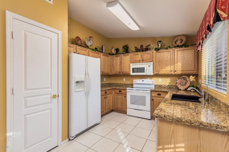 1451 E Bellerive Dr, Chandler, AZ 85249