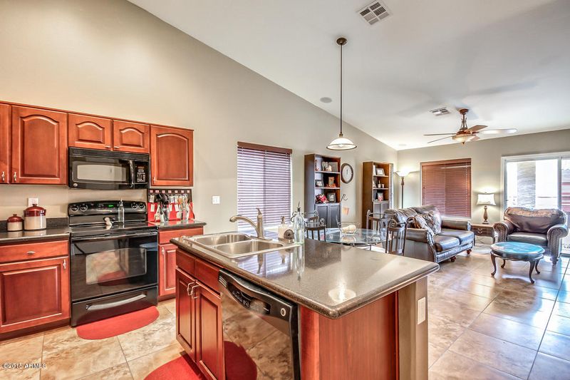 1451 E Lakeview Dr, San Tan Valley, AZ 85143
