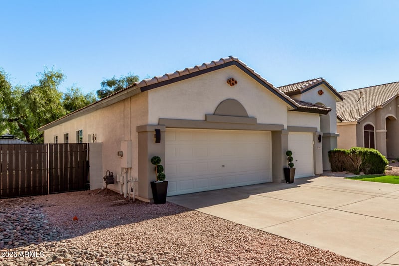 1451 La Arboleta Dr, Gilbert, AZ 85296