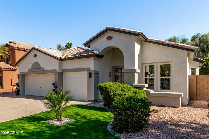 1451 La Arboleta Dr, Gilbert, AZ 85296