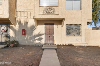 1452 54th Ln, Phoenix, AZ 85043