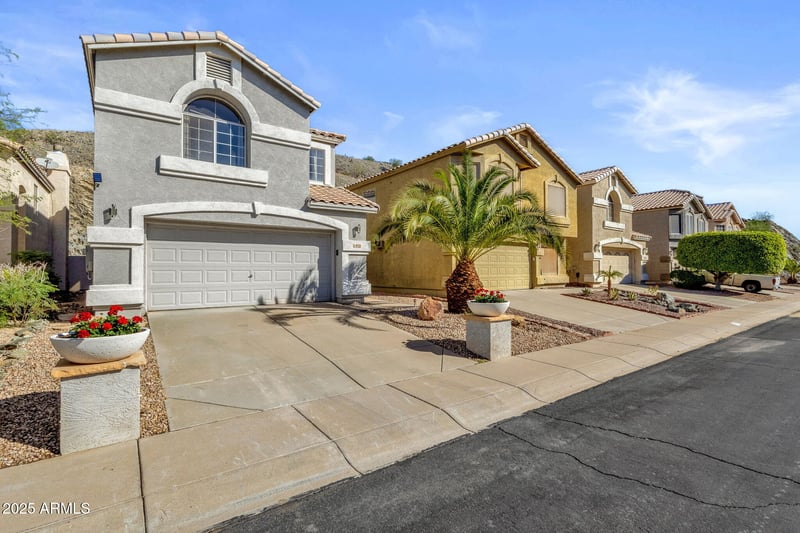 1452 South Fork Dr, Phoenix, AZ 85048