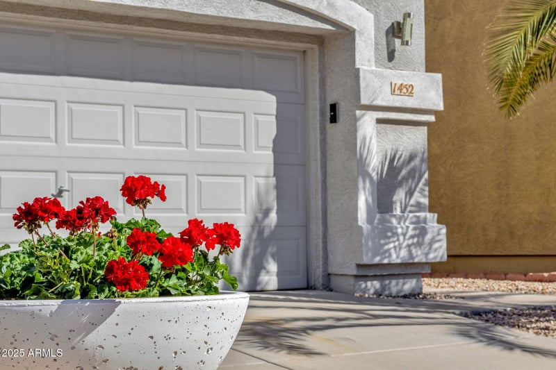 1452 South Fork Dr, Phoenix, AZ 85048