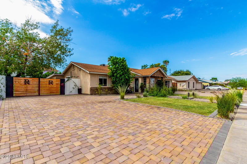 1453 Kramer St, Mesa, AZ 85203