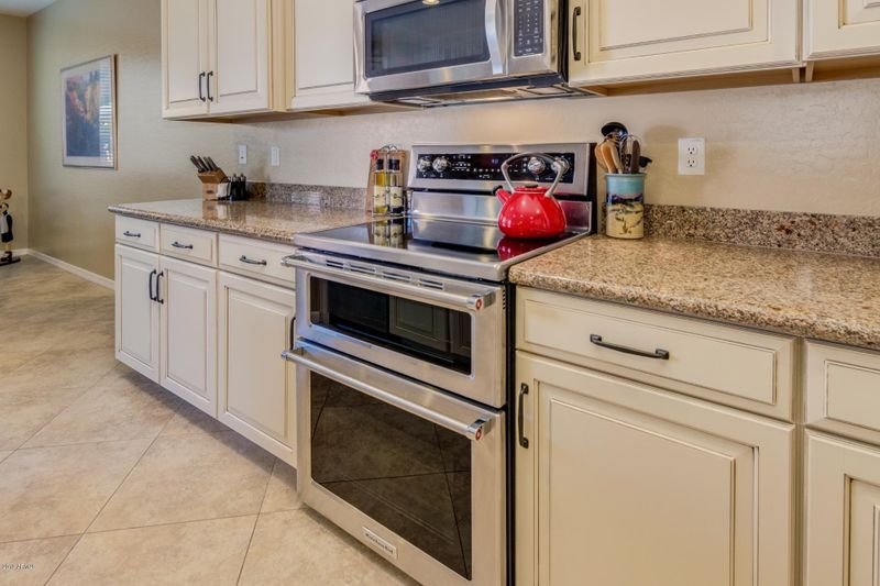 1454 E Canary Dr, Gilbert, AZ 85297