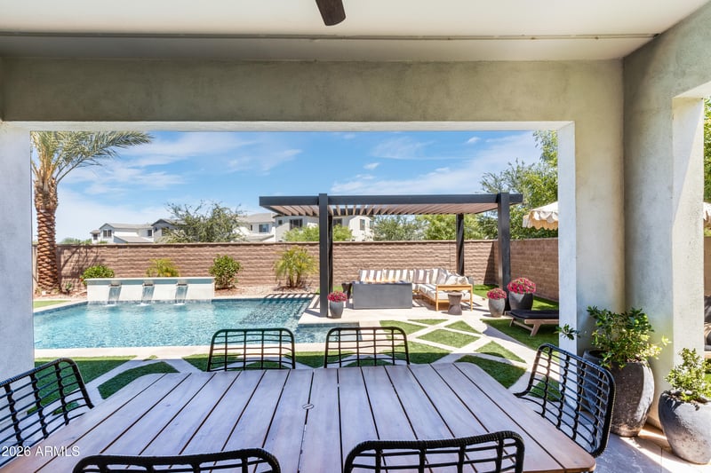 1454 E Rakestraw Ln, Gilbert, AZ 85298