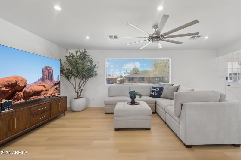 1455 Tuckey Ln, Phoenix, AZ 85014