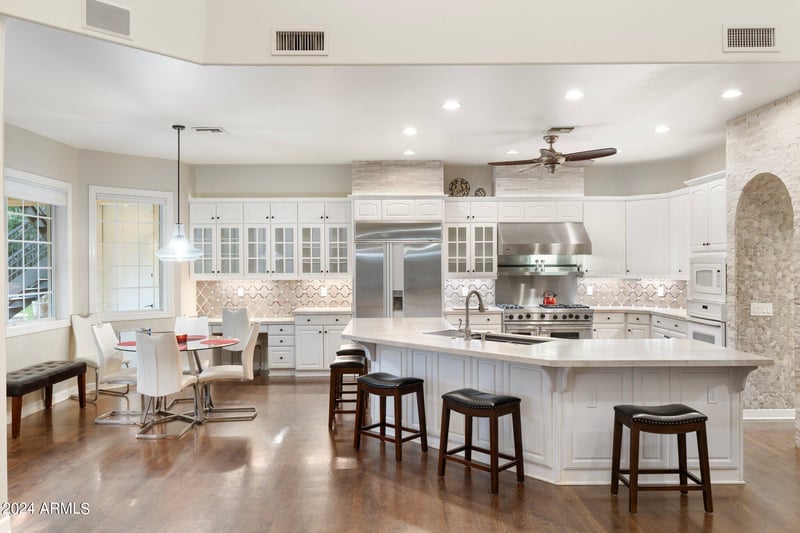 1455 W Caribbean Ln, Phoenix, AZ 85023