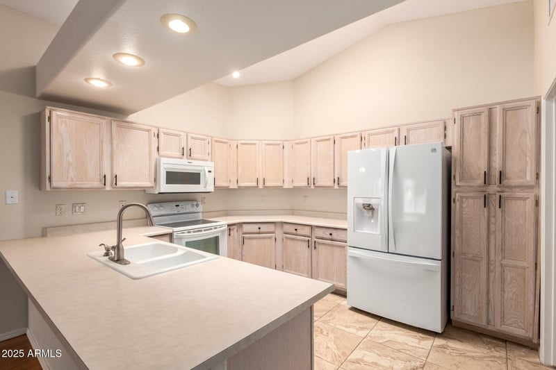 14566 Zuni Trl, Surprise, AZ 85374