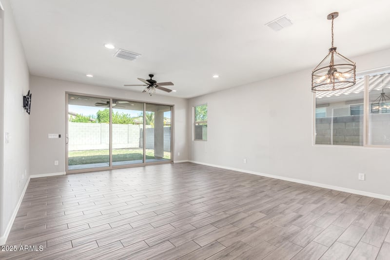 14570 Aster Dr, Surprise, AZ 85379