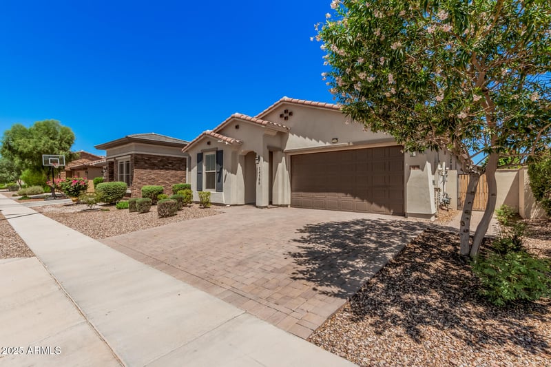 14586 Aster Dr, Surprise, AZ 85379