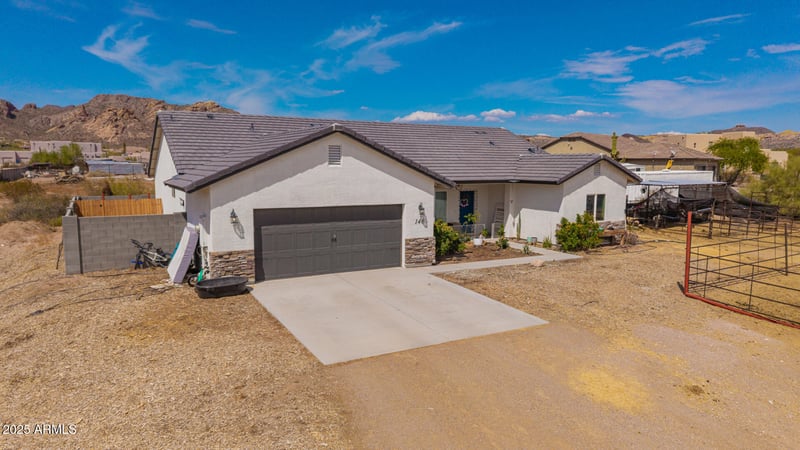 146 Whiteley St, Apache Junction, AZ 85119