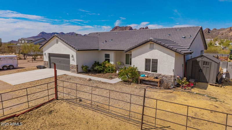 146 Whiteley St, Apache Junction, AZ 85119