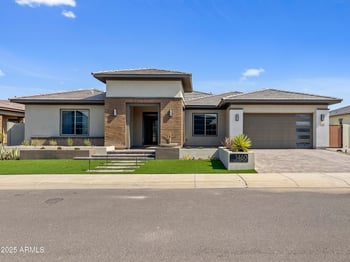 1460 Crescent Way, Gilbert, AZ 85298