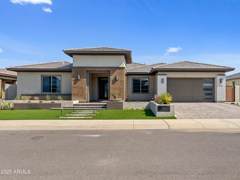 1460 Crescent Way, Gilbert, AZ 85298