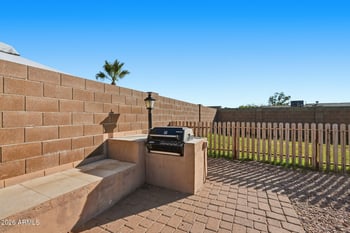 1461 63rd Pl, Mesa, AZ 85205