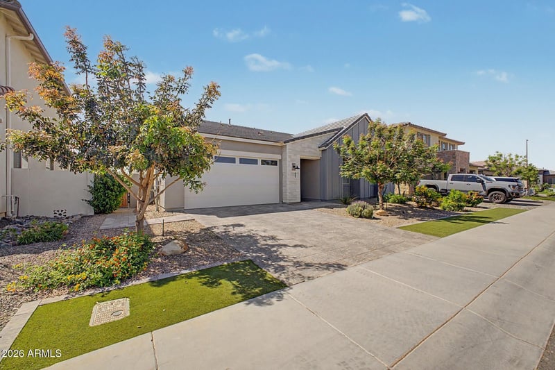 1461 E San Carlos Way, Gilbert, AZ 85298