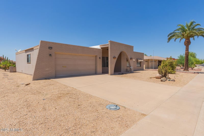 14610 Bolivar Dr, Sun City, AZ 85351